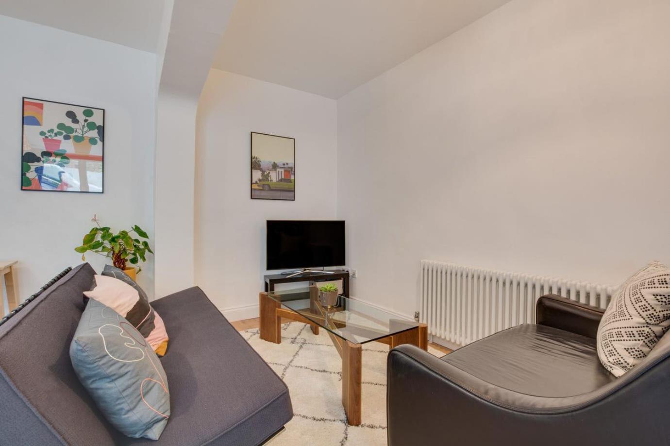 Central Brighton Flat, 3 Bedrooms, Sleeps 6, Close To Shops And Beach ภายนอก รูปภาพ